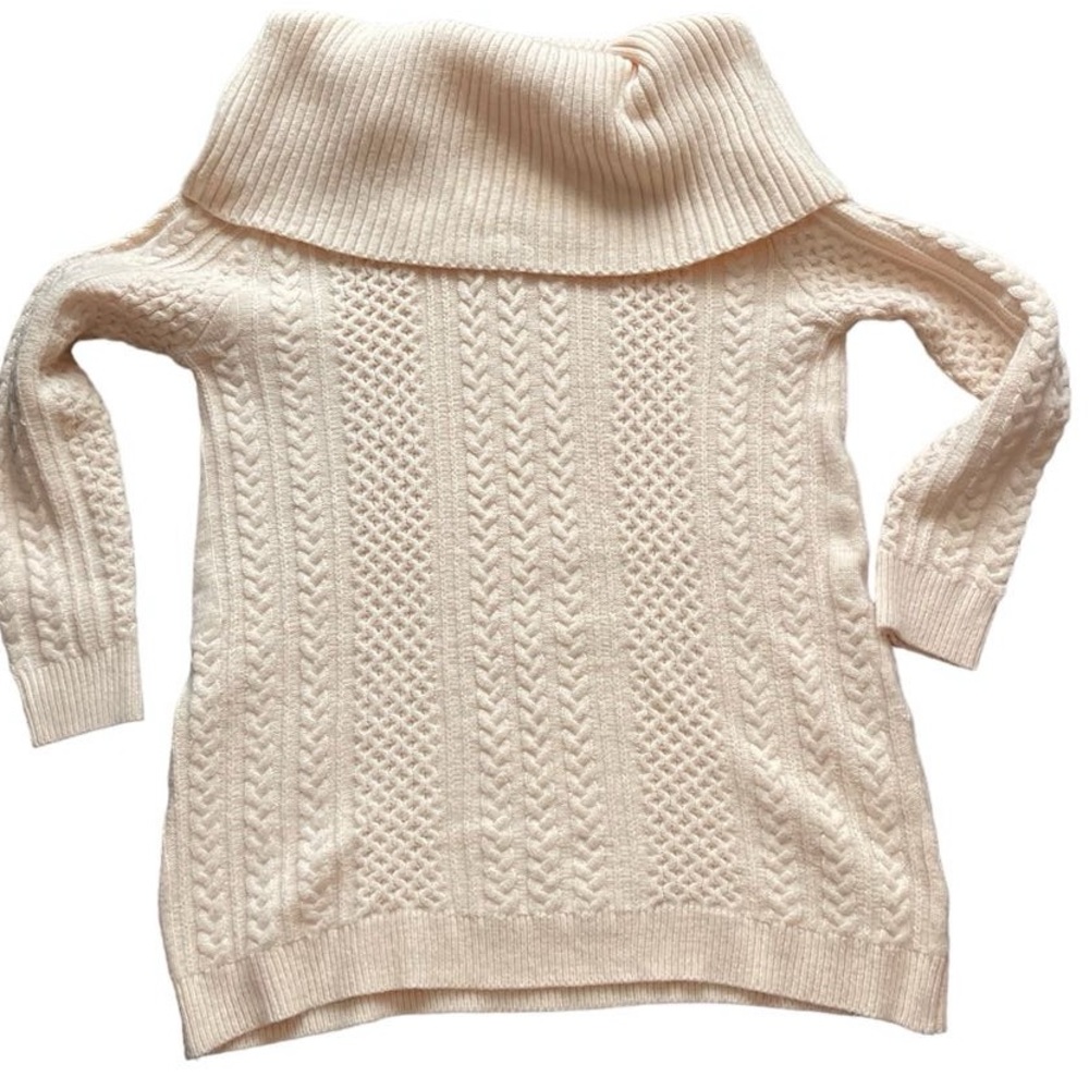Listicle size medium incredibly soft cowl neck sweater cream euc